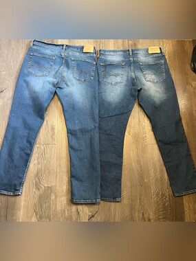 Men's signature Levi's Denim Jeans 2 pair- slim fit 34x30